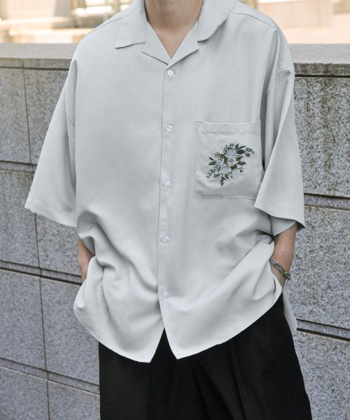 Nilway(ニルウェイ)/オープンカラー半袖刺繍シャツ/グレー