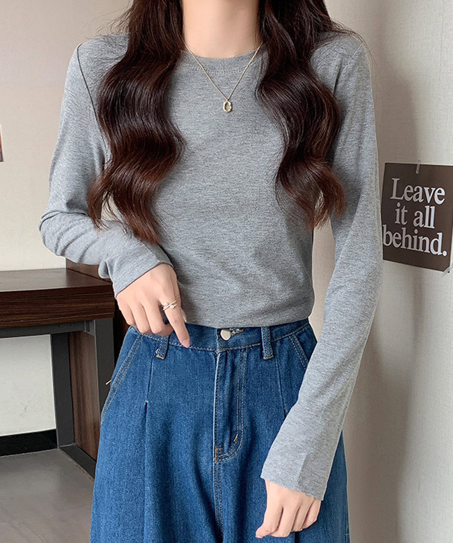 ラウンドネック長袖Tシャツ レディース トップス ロンT 丸首 春服 秋服 韓国ファッション 10代 20代 30代 ストリート ゆるフィット  シンプル カジュ