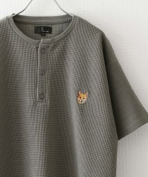 ZIP FIVE(ジップファイブ)/動物刺繍 肉厚ワッフル クルー＆ヘンリー 半袖Tシャツ/チャコールグレー系1