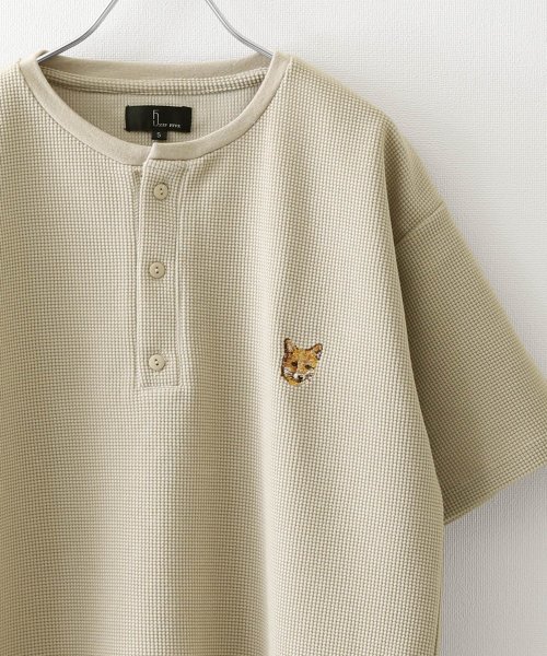 ZIP FIVE(ジップファイブ)/動物刺繍 肉厚ワッフル クルー＆ヘンリー 半袖Tシャツ/ベージュ系1