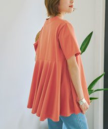 titivate(ティティベイト)/バックフレアデザインTシャツ/オレンジ