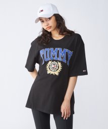 TOMMY JEANS/スケートカレッジTシャツ/505350792