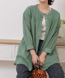 POU DOU DOU(プードゥドゥ)/ヨークギャザー8分袖羽織りシャツ/グリーン