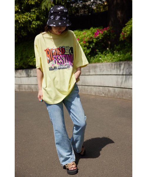 RODEO CROWNS WIDE BOWL(ロデオクラウンズワイドボウル)/RODEO Fes Tシャツ/L/YEL1