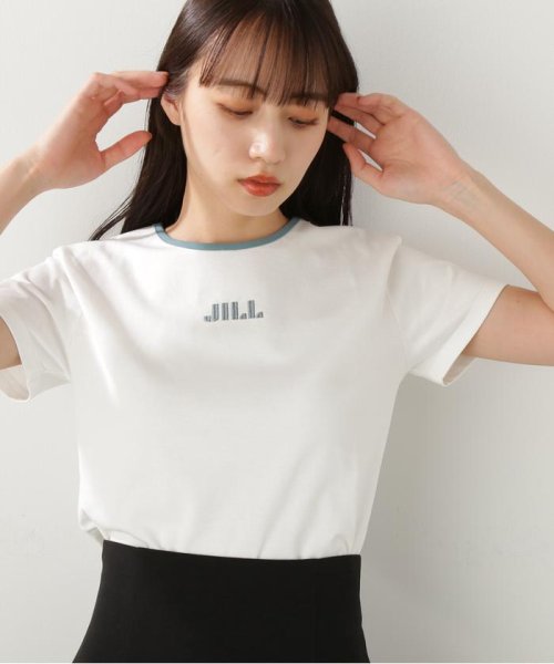 JILL by JILL STUART(ジル バイ ジル スチュアート)/バイカラーパイピングシシュウロゴTシャツ/ホワイト