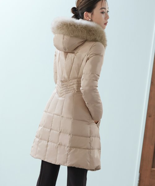 ウエストフィットロングダウンコート「D177」 ポリエステル 100％中　綿 ダウン 80％ フェザー 20％ファー部分 フォックスファー