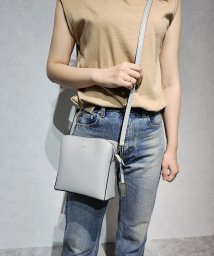 UNGRID bag(アングリッド　バッグ)/キーリングチャーム付　ミニショルダーバッグ/OLV