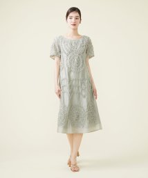 Sybilla(シビラ)/サークル刺繍ドレス/ライトグレー