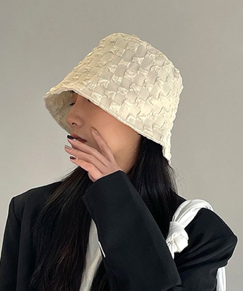Dewlily(デューリリー)/ブロックチェック風バケットハット 韓国ファッション 10代 20代 30代 ワッフル素材 カジュアル 可愛い 柔らかな素材感 女性らしいデザイン/アイボリー