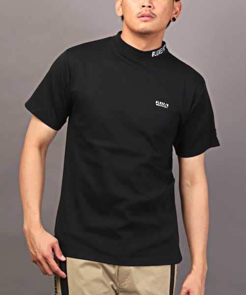 LUXSTYLE(ラグスタイル)/LUXE/R(ラグジュ)スムースミニモックネックTシャツ/Tシャツ メンズ 半袖 モックネック ゴルフウェア ロゴ プリント/ブラック