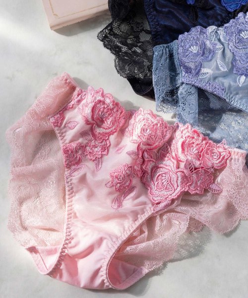 fran de lingerie(フランデランジェリー)/ゴージャス薔薇刺繍美しさも、機能も 「グレースイストグランデ バックレース」 バックレースショーツ/ピンク