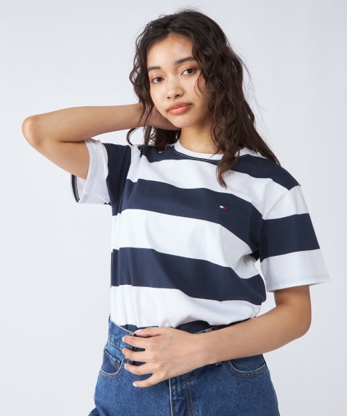 TOMMY HILFIGER(トミーヒルフィガー)/トミーヒルフィガーワンポイントボーダークルーネック半袖Tシャツ/ネイビー