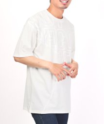LUXSTYLE(ラグスタイル)/ランダム切替ロゴプリント半袖Tシャツ/Tシャツ メンズ 半袖 ロゴ プリント 刺繍 ビッグロゴ/ホワイト