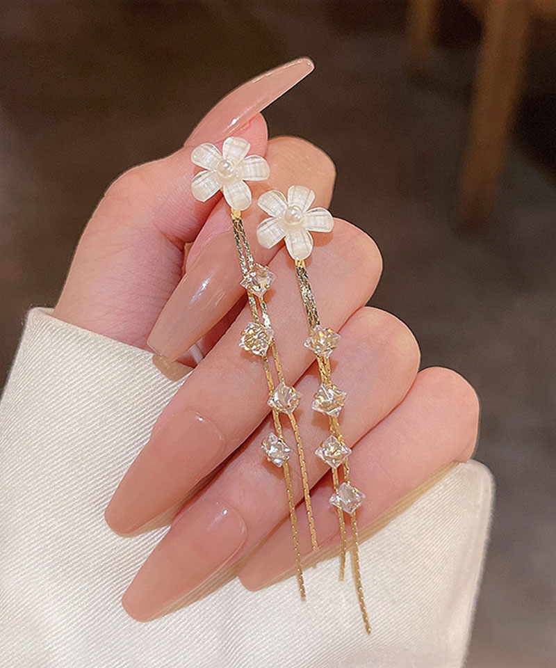 ☆大好評☆ヒット商品 大ぶり5連パールピアス 噛みしめれ ロングピアス