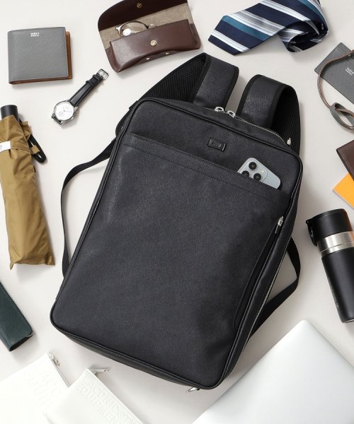 【3WAY/PC対応】コーデュラ(R)コーティング バッグ 商品説明【デザインポイント】バックパックとショルダー、ブリーフタイプの3WAYバッグ。片手で扱いづらい大きめのスマホ普及をうけ、両 H1916672828(14586円)