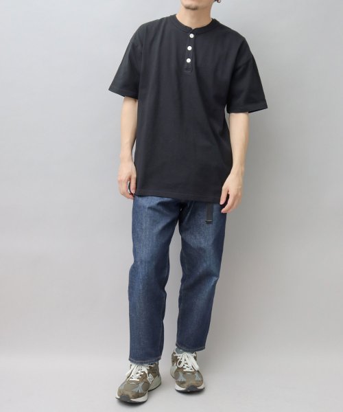 Goodwear(グッドウェア)/Goodwear グッドウェア USAコットン ヘンリーネック Tシャツ 半袖 レギュラーシルエット ボタン tシャツ/ブラック