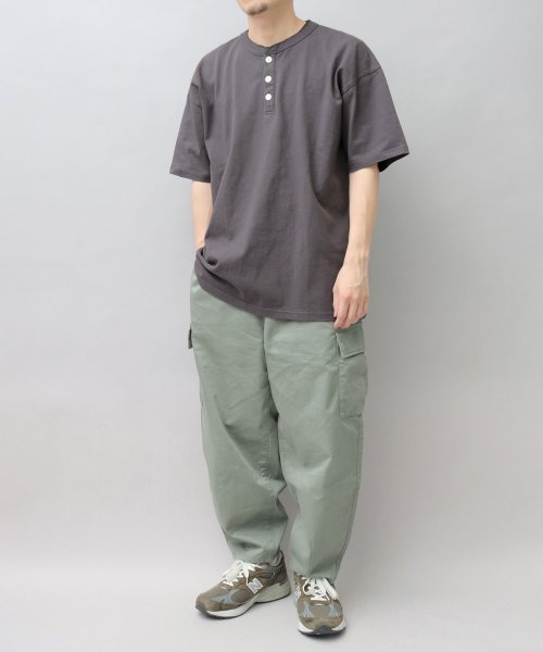 Goodwear(グッドウェア)/Goodwear グッドウェア USAコットン ヘンリーネック Tシャツ 半袖 レギュラーシルエット ボタン tシャツ/チャコール