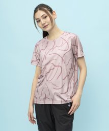 le coq sportif (ルコックスポルティフ)/総柄プリント 半袖Tシャツ/ピンク