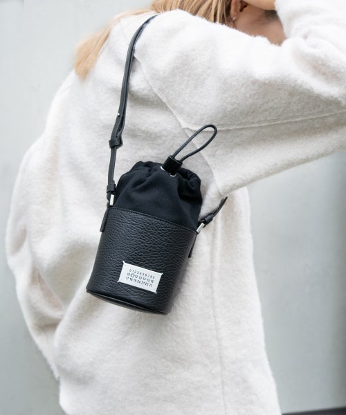 MAISON MARGIELA(メゾンマルジェラ)/Maison Margiela メゾン マルジェラ 5AC BUCKET BAG MINI ミニ バケット バッグ 斜めがけ ショルダー バッグ ショルダーバッ/ブラック