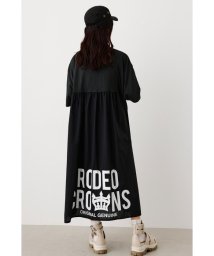 RODEO CROWNS WIDE BOWL(ロデオクラウンズワイドボウル)/ドッキング ロゴ マキシワンピース/BLK