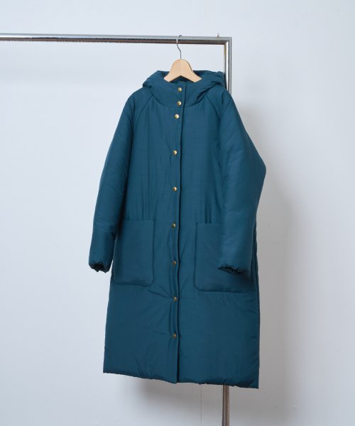 【Audrey and John Wad】コットンシルク厚中わたフーデッドコート 着用サイズ：M　着用カラー：オフホワイト