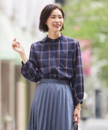 J.PRESS LADIES（LARGE SIZE）(J．プレス　レディス（大きいサイズ）)/【洗える】ハイツイストチェック バンドカラー ブラウス/ネイビー系3