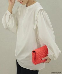 SEU(エスイイユウ)/バルーンスリーブノーカラーブラウス 長袖 二の腕カバー オフィスカジュアル 韓国ファッション/ホワイト