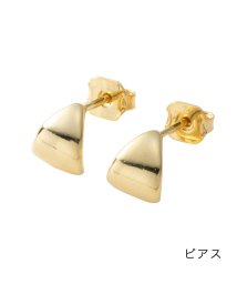 cream dot/全4タイプ。ぷっくりと艶めくミニマムピアス/イヤリング/504248939