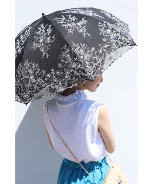 CAWAII(カワイイ)/花刺繍が美しい折りたたみ日傘/ブラック