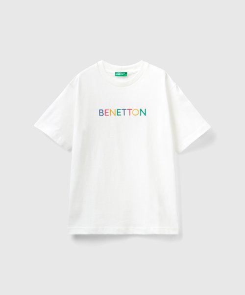 BENETTON (UNITED COLORS OF BENETTON BOYS)(ユナイテッド　カラーズ　オブ　ベネトン　ボーイズ)/キッズカラフルロゴ刺繍半袖Tシャツ・カットソーB/オフホワイト