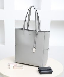 UNGRID bag(アングリッド　バッグ)/キーリングチャーム付き　ラージトートバッグ/OLV