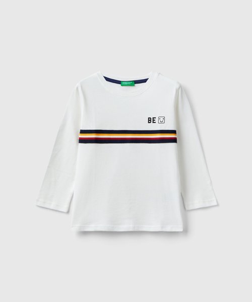 BENETTON (UNITED COLORS OF BENETTON BOYS)(ユナイテッド　カラーズ　オブ　ベネトン　ボーイズ)/キッズフロントテープロゴプリント長袖Tシャツ・カットソーB/オフホワイト