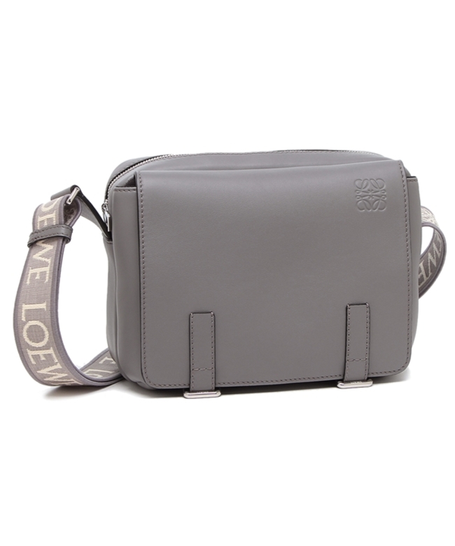 LOEWE　ショルダーバッグ