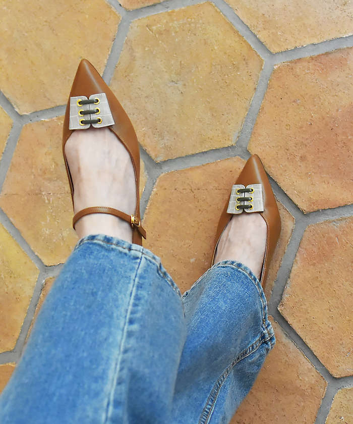 AuBANNISTER レースアップモチーフ付き メリージェーンパンプス キャメル 39