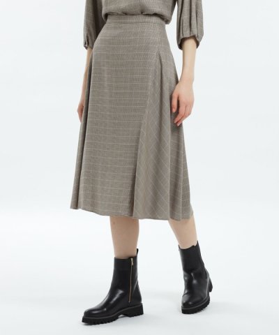アシンメトリーチェックスカート