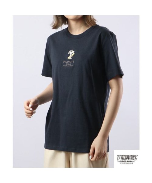  PEANUTS( ピーナッツ)/スヌーピー  Tシャツ 半袖 ワンポイント 刺繍 SNOOPY PEANUTS/ネイビー