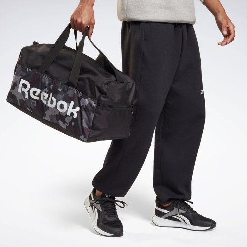 Reebok(リーボック)/アクティブ コア グラフィック グリップ バッグ / Act Core Graphic Grip Bag  /ブラック