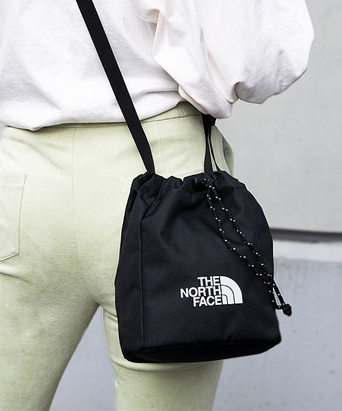 THE NORTH FACE(ザノースフェイス)/THE NORTH FACE ノースフェイス BUCKET BAG MINI バケット バッグ サコッシュ 斜めがけ ショルダー バッグ 2WAY/ブラック