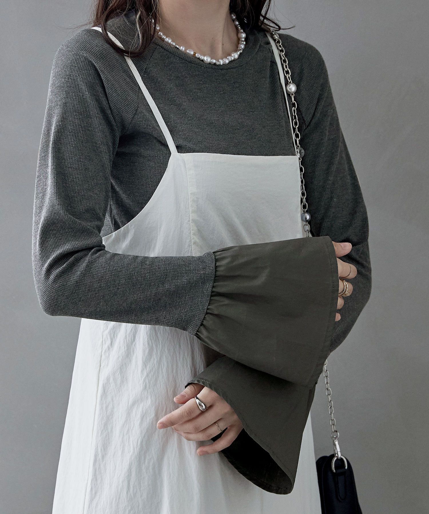 エリマブティック ベルスリーブショートトップス