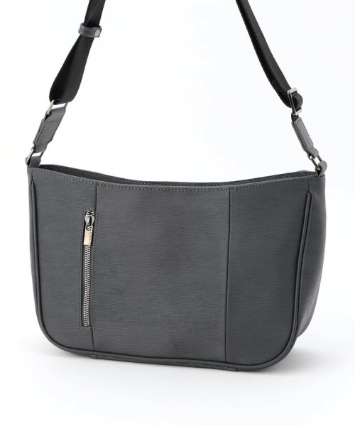 レザーショルダーバッグ 品番/3862