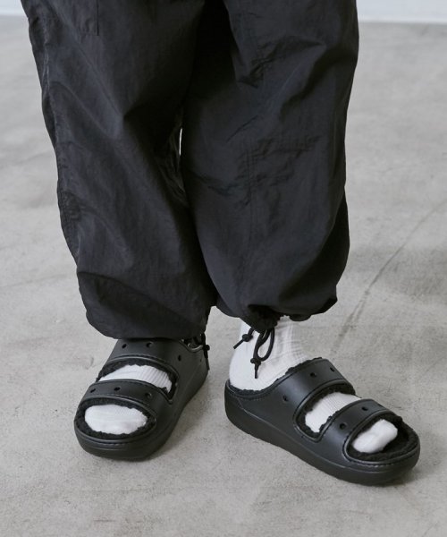 coen(coen)/CROCS（クロックス）COZZZY SANDAL／コージーサンダル/BLACK