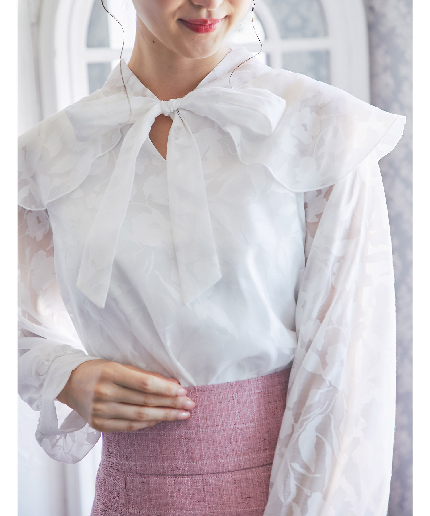 新品✨ANAYI フラワーオパールフリル ブラウス アナイ 花柄38　3.7万円 新品】ANAYI フラワーオパールフリルブラウス 新品✨ANAYI フラワー