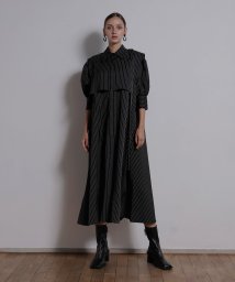 MIELI INVARIANT(ミエリ インヴァリアント)/Cape Layer Pinst S/H Dress/ブラック