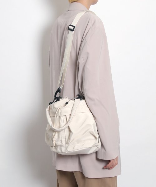 MAISON mou(メゾンムー)/【recomend selection/セレクト】double pocket drawstring bag ダブルポケット巾着 2way バッグ/オフホワイト