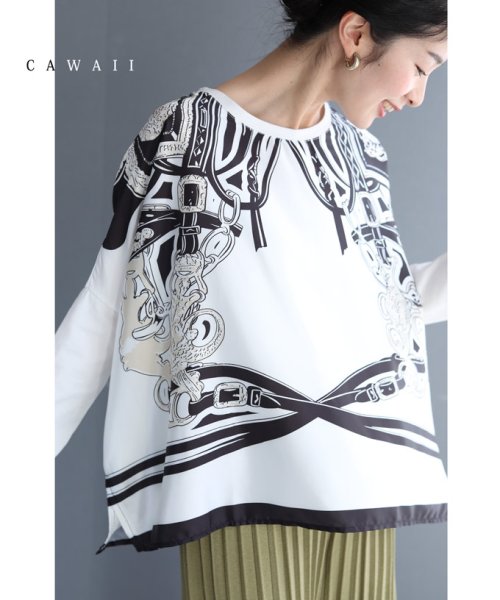CAWAII(カワイイ)/ドルマンシルエットのスカーフ柄プルオーバートップス/ホワイト