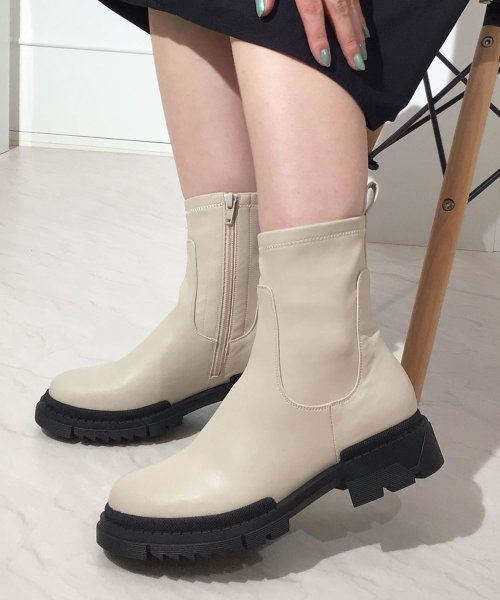 ストレッチショートブーツ また