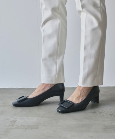 ヒップス HIPS スクエアトゥバックルパンプス