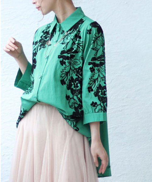 Sawa a la mode(サワアラモード)/花刺繍が流れるコットンシャツチュニック/グリーン