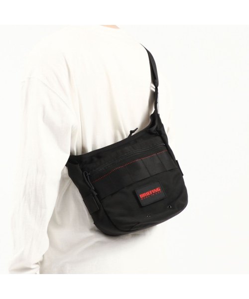 日本正規品 ブリーフィング ショルダーバッグ BRIEFING DAY TRIPPER S  