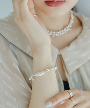 niana/niana ニアナ ブレスレット バングル レディース 結婚式 アクセサリー パール ビジュー 小粒パール 1連 シンプル ジュエリー ゴールド パーティー 大/505631956